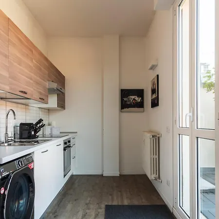 Favoloso Bilocale Con Terrazza Nel Cuore Di Appartement Milan